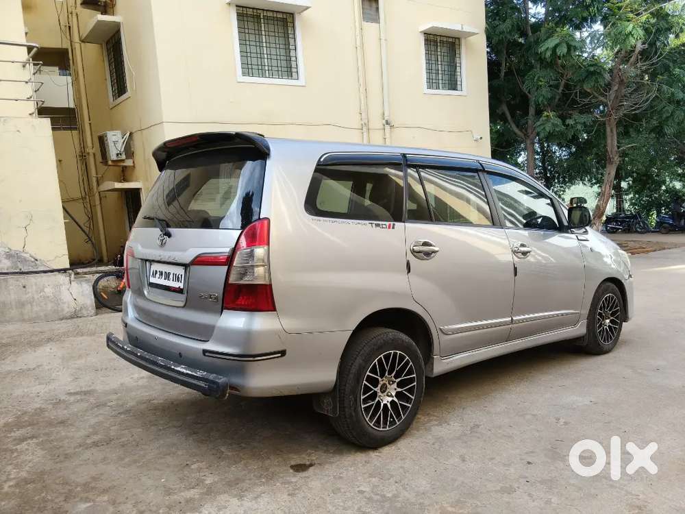Toyota Innova 2016 Diesel 185000 Km Driven