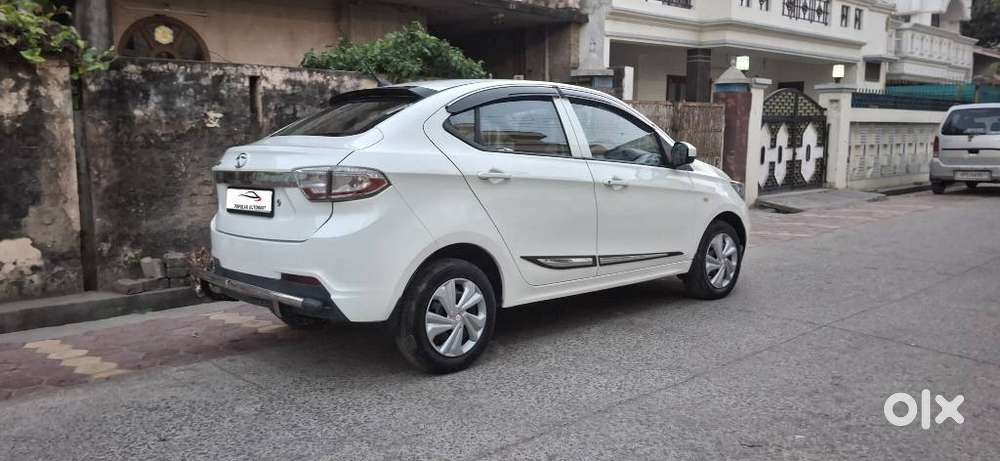 Tata Tigor, 2022, Petrol