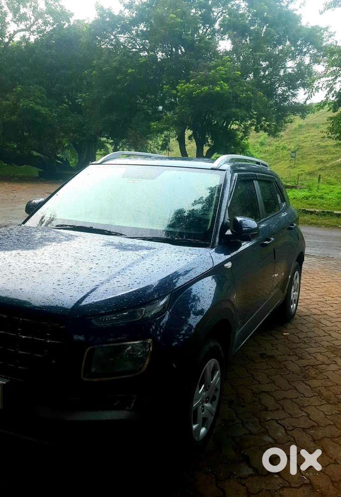 Hyundai Venue Petrol