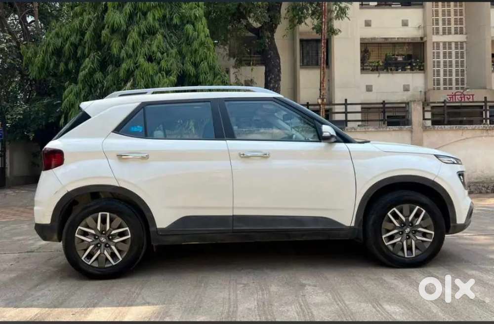Hyundai Venue 2022 Diesel 29000 Km Driven