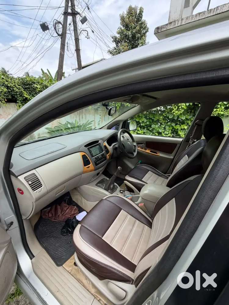Toyota Innova 2010 Diesel Car