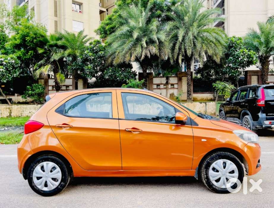 Tata Tiago 1.2 Revotron Xt, 2016, Petrol