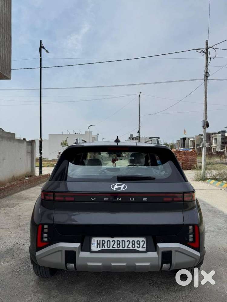 Hyundai Venue Sx(o) 1.0 Turbo Mt Knight Edition, 2025, Petrol