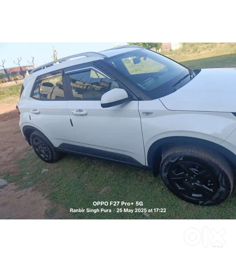 Well Maintained With Expensive  Led Panel, Sound And White Headlights.