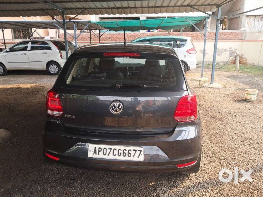 Volkswagen Polo Highline 1.6l Petrol, 2015, Petrol