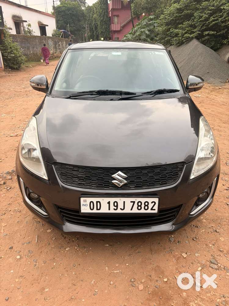 Maruti Suzuki Swift Vxi With Abs, 2017, Petrol