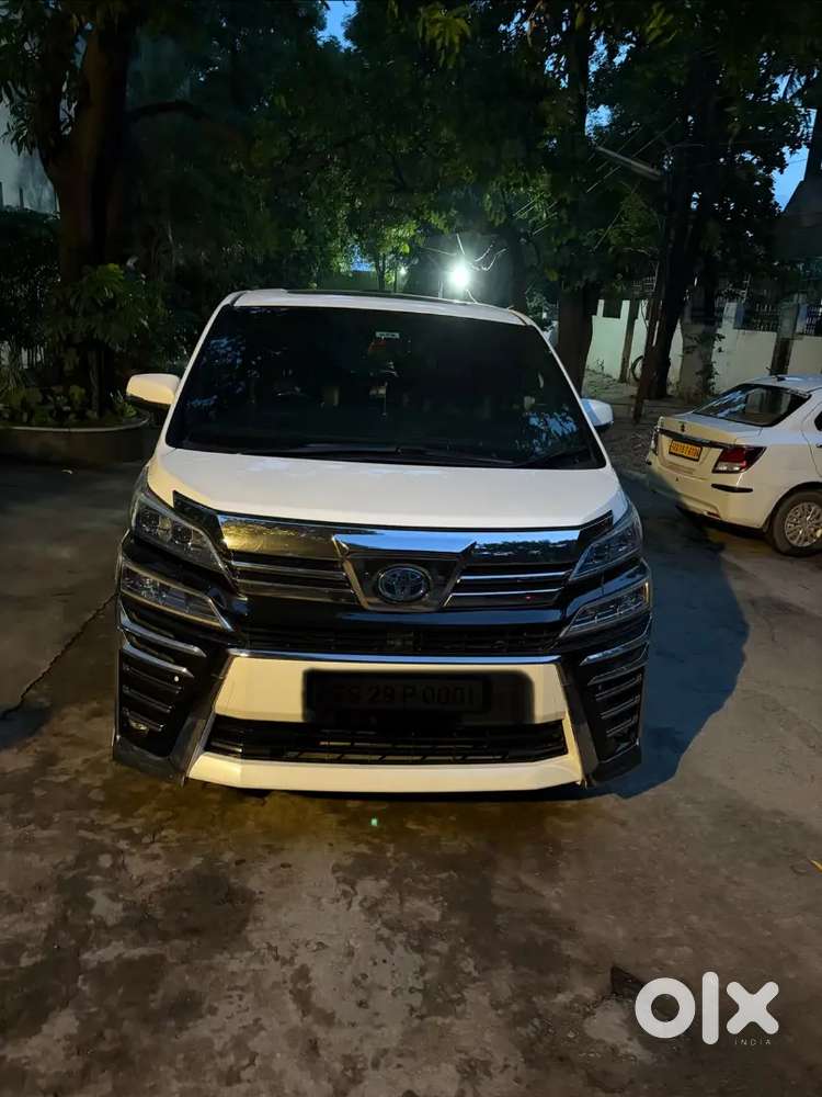 Toyota Vellfire 2021 Petrol 62000 Km Driven
