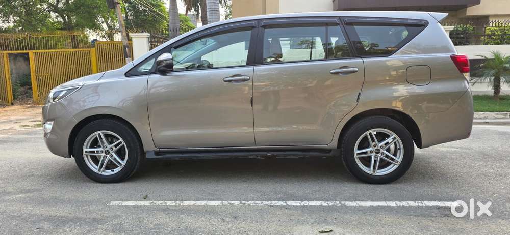 Toyota Innova Crysta [2020-ongoing] 2.4 Gx At 7 Str, 2020, Diesel