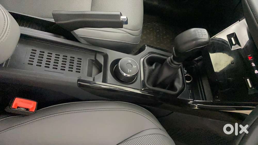 Tata Nexon Fearless S Purple 1.2 Revotron Petrol 6mt Dual Tone, 2025..