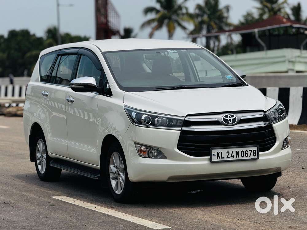 Toyota Innova Crysta 2.4 Vx Mt, 2016, Diesel