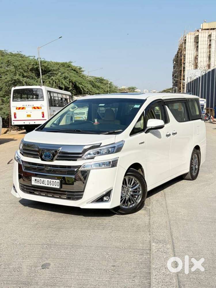 Toyota Vellfire 2.5 Hybrid, 2023, Petrol