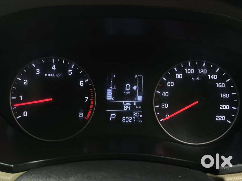 Hyundai Elite I20 1.2magna Executive At, 2018, Petrol
