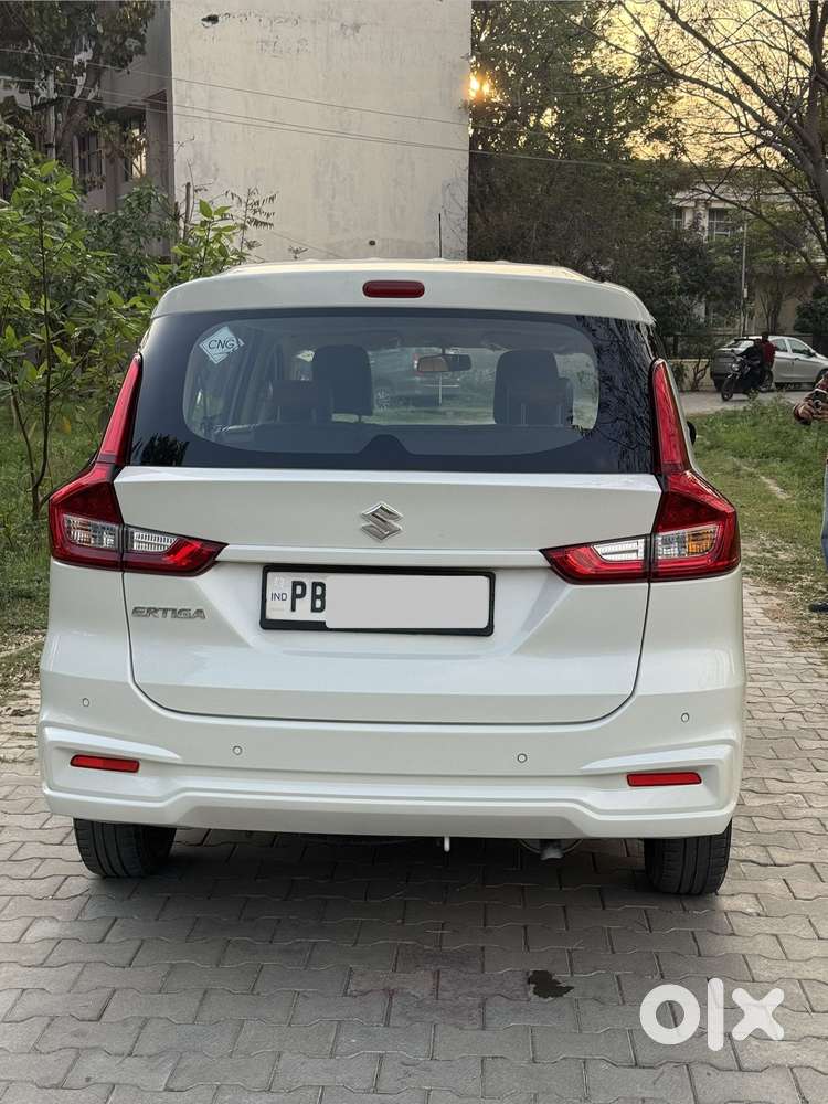 Maruti Suzuki Ertiga 2022-2023 Vxi Cng, 2022, Cng & Hybrids