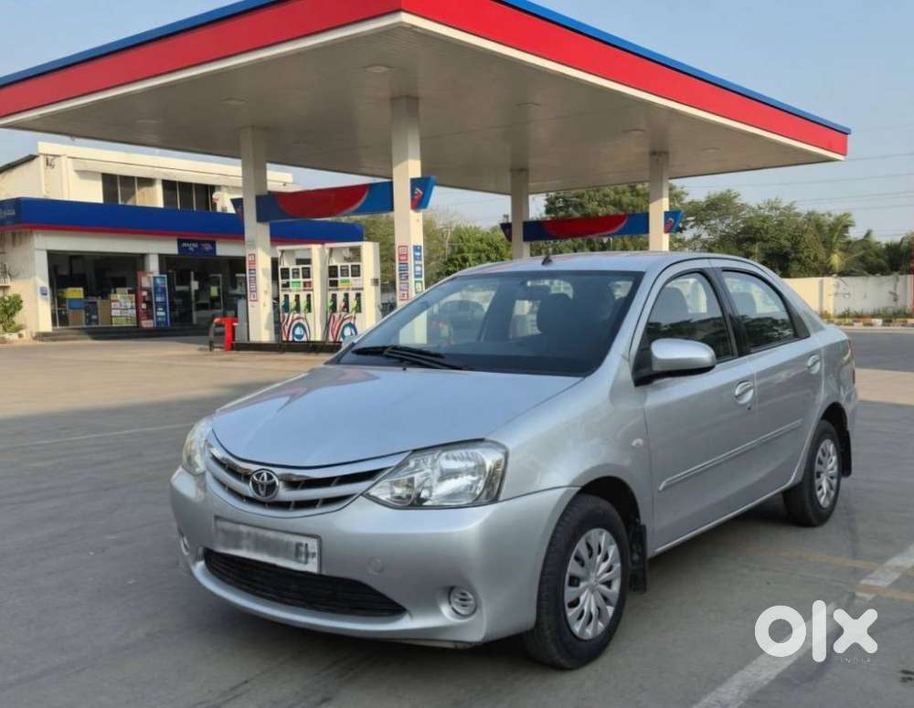 Toyota Etios, 2011, Petrol