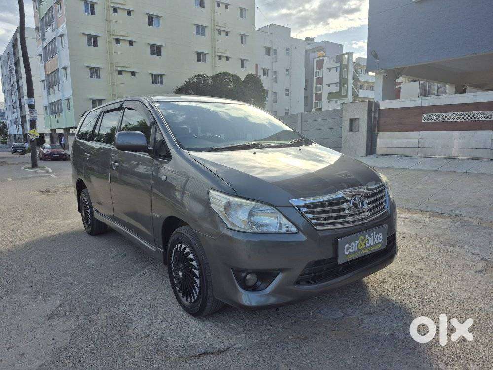 Toyota Innova 2.5 G (diesel) 8 Seater, 2013, Diesel