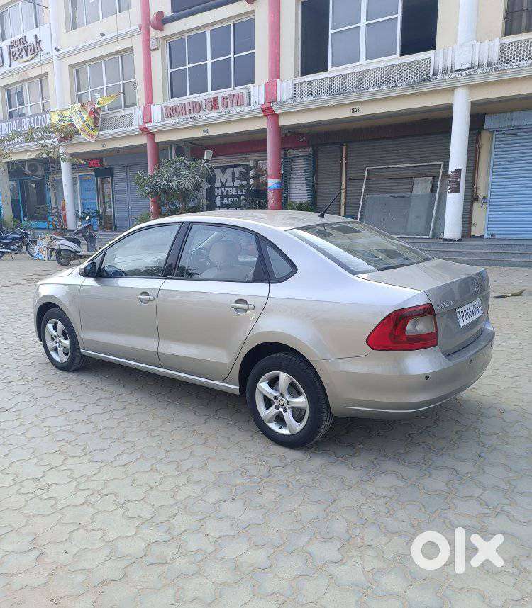 Skoda Rapid 2011-2013 1.6 Tdi Ambition Plus Alloy, 2015, Diesel