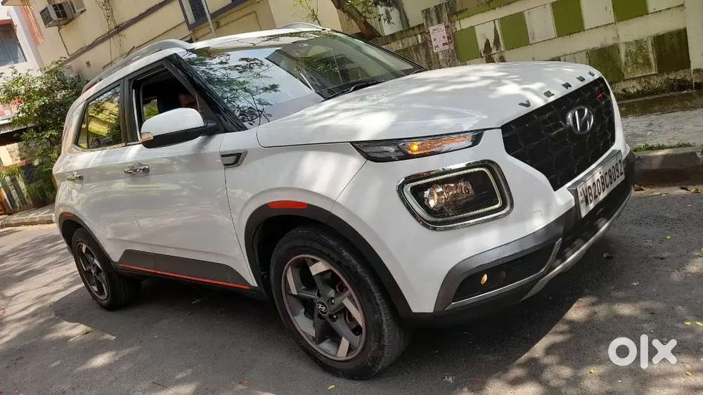 Hyundai Venue 2019 Petrol Well Maintained