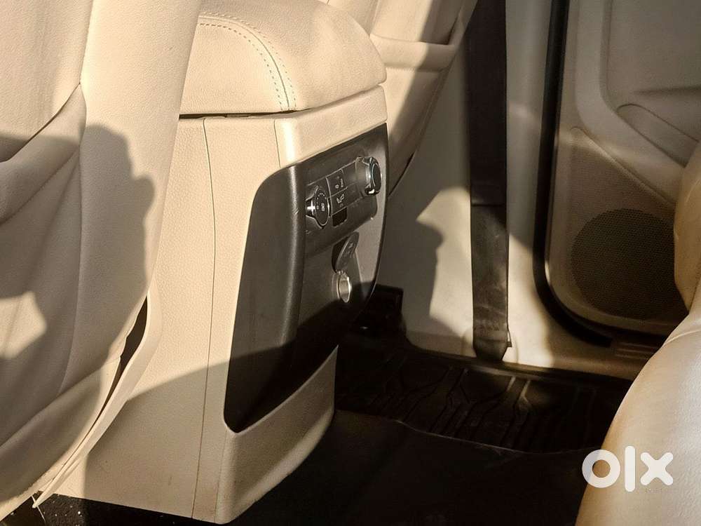 Ford Endeavour Titanium 4x2, 2020, Petrol