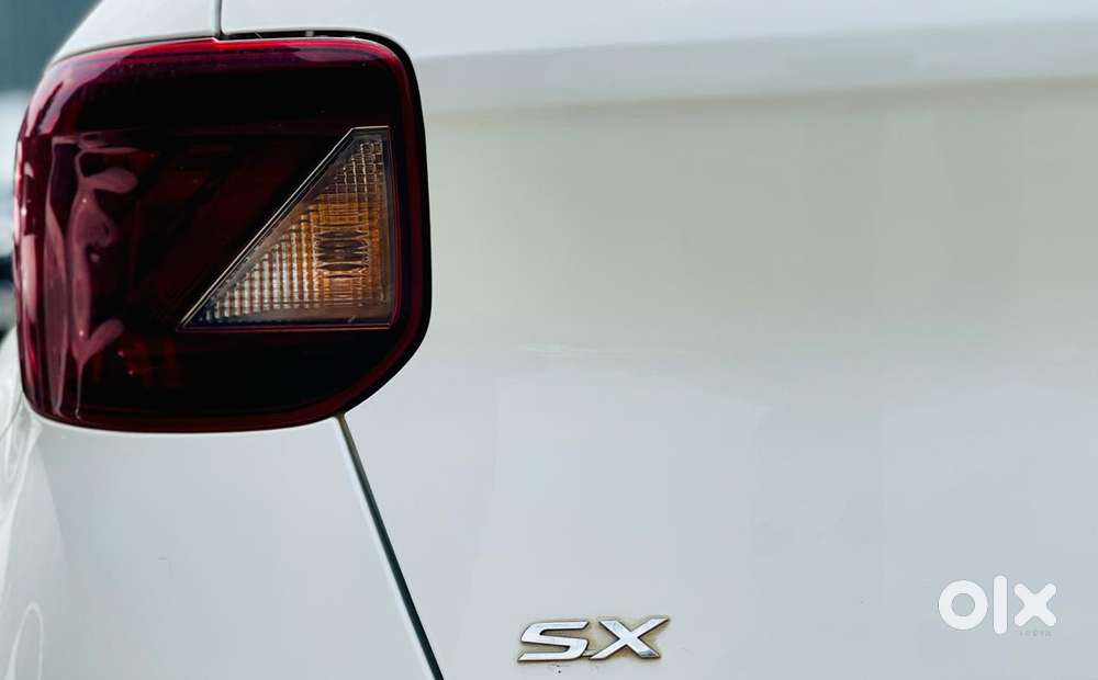 Hyundai Venue 1.0 Sx (o) Turbo Dct, 2019, Petrol