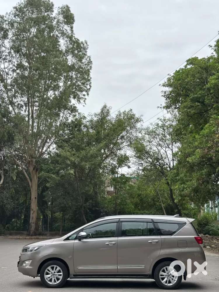 Toyota Innova Crysta 2.4 G Mt 7 Str, 2018, Diesel