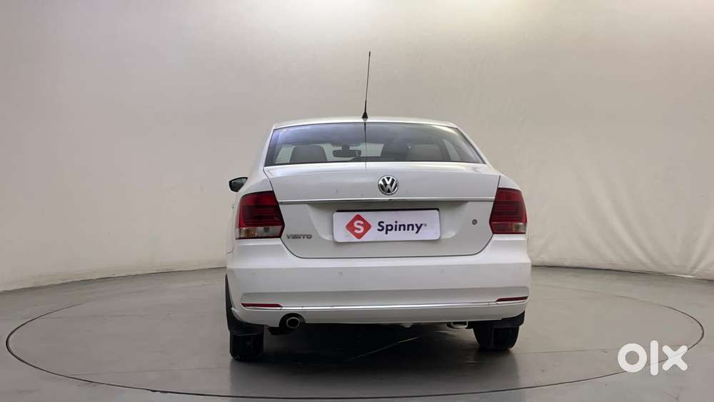 Volkswagen Vento 1.6 Highline, 2017, Petrol