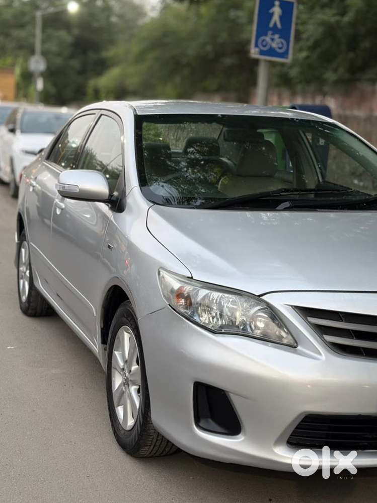 Toyota Corolla Altis 1.8 J, 2012, Petrol