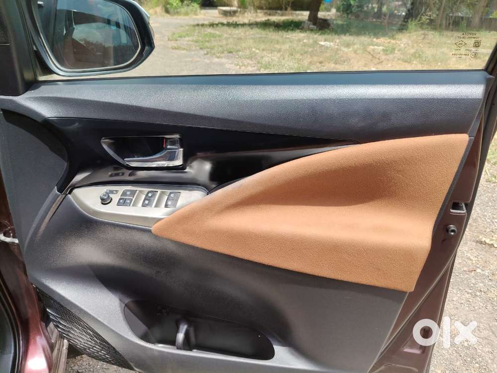 Toyota Innova Crysta 2.7 Zx At, 2016, Petrol