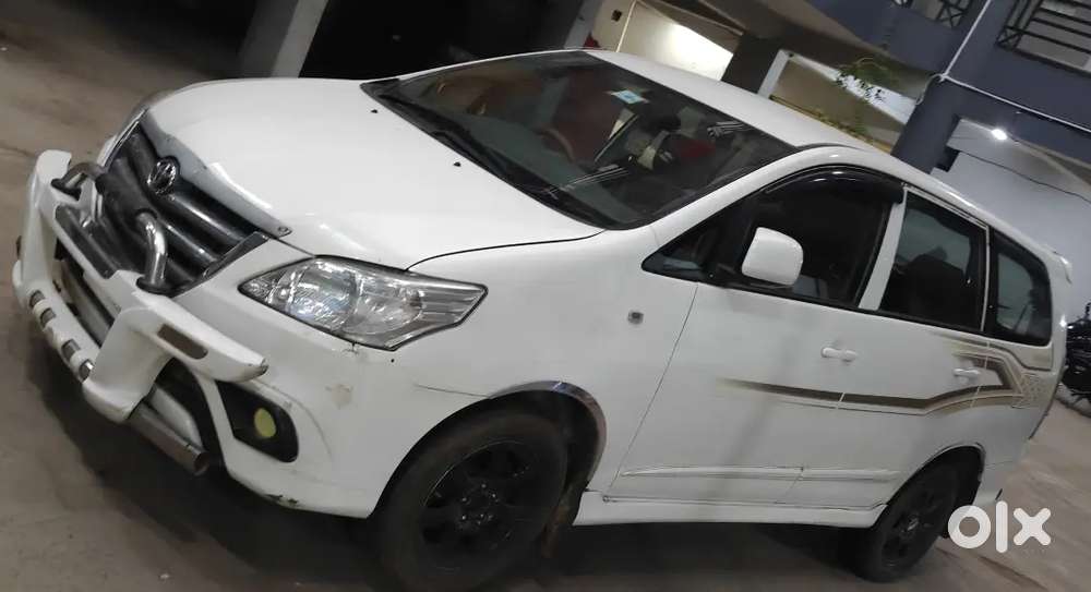 Toyota Innova 2014 Diesel Well Maintained