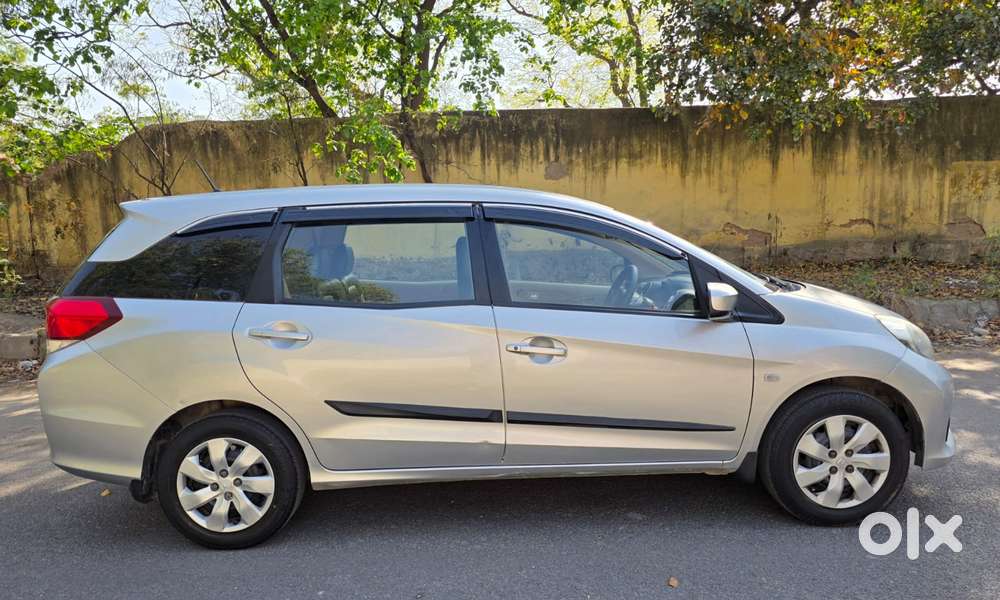 Honda Mobilio S I-vtec, 2016, Cng & Hybrids