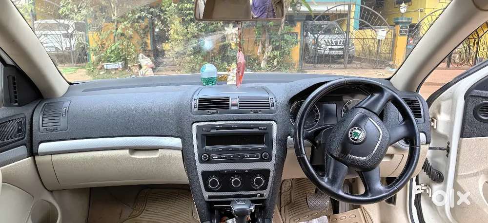 Skoda Laura Amb-at Diesel