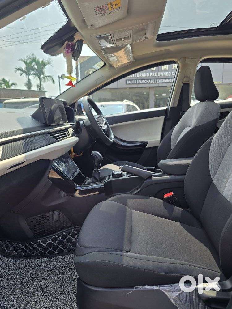 Tata Nexon Creative Plus 1.2 Revotron Petrol 6 Mt Dt, 2025, Petrol