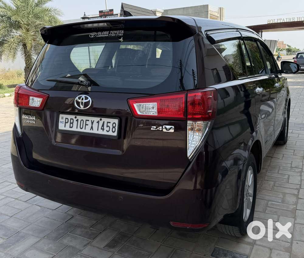 Toyota Innova Crysta 2.4 V 8 Str, 2016, Diesel