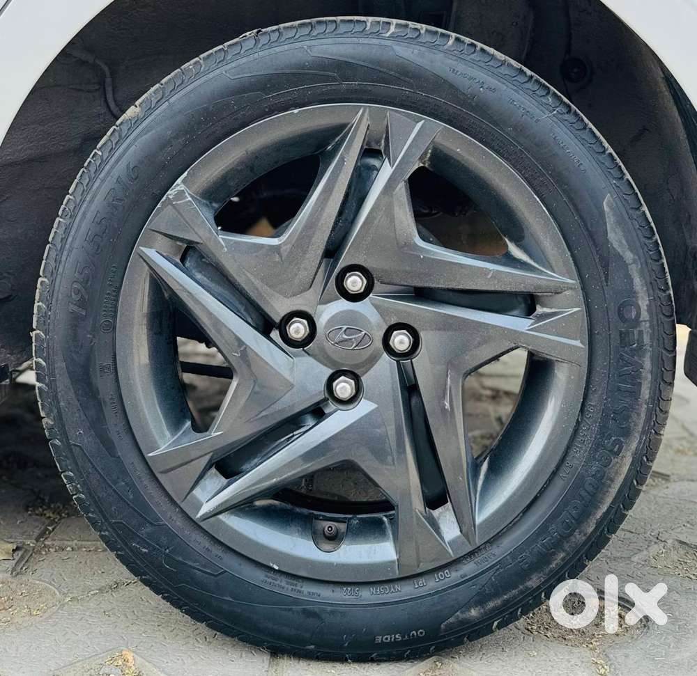 Hyundai I20 Sportz 1.2 Ivt Dual Tone, 2023, Petrol