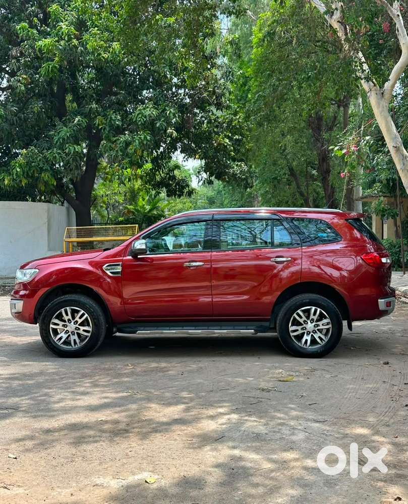Ford Endeavour 3.2l (4wd) At Titanium - Immaculate / Red Colour