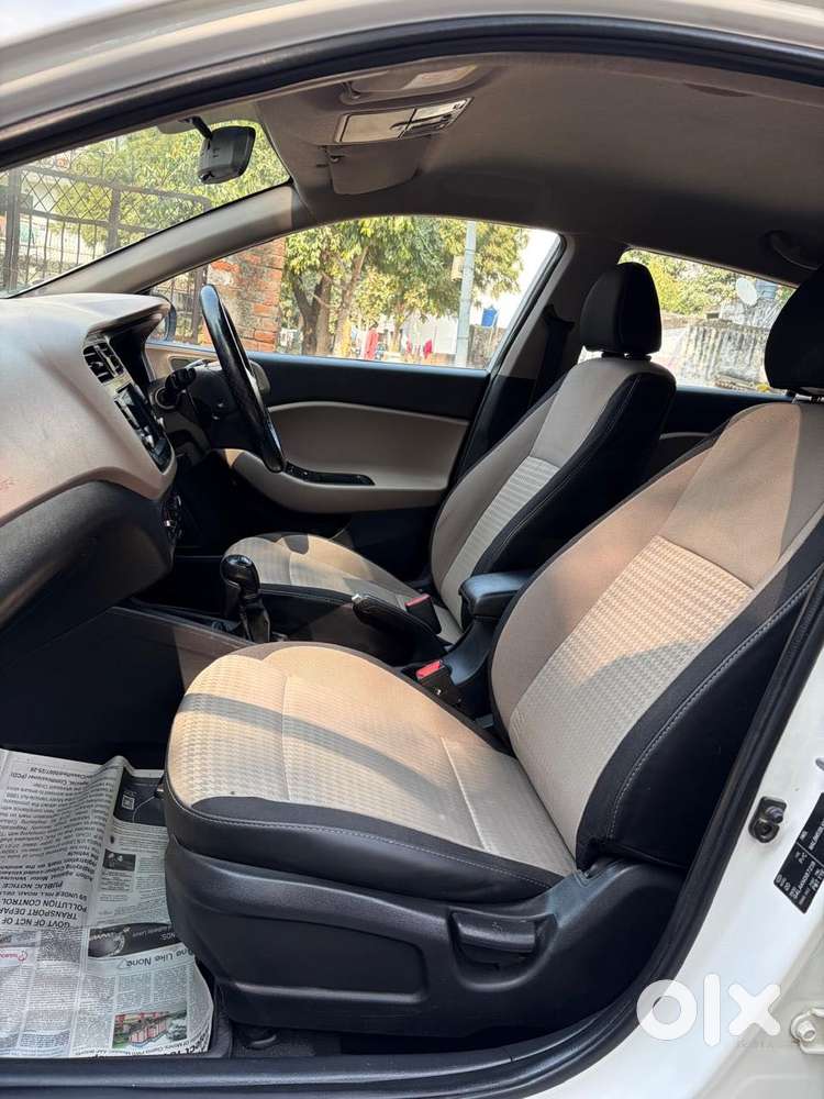 Hyundai I20 Sportz 1.2 Bs-iv, 2019, Petrol