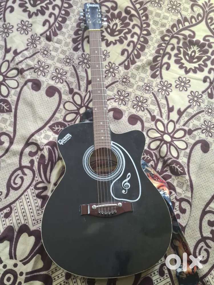 Givson acoustic guitar
