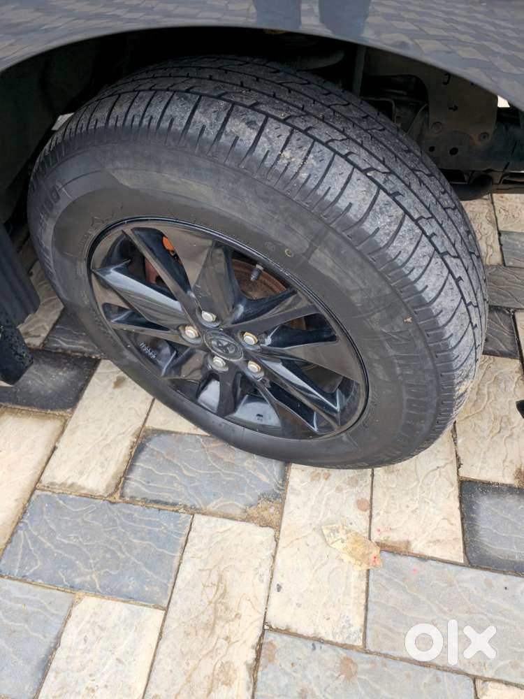 Toyota Innova Crysta 2.4 V, 2017, Diesel