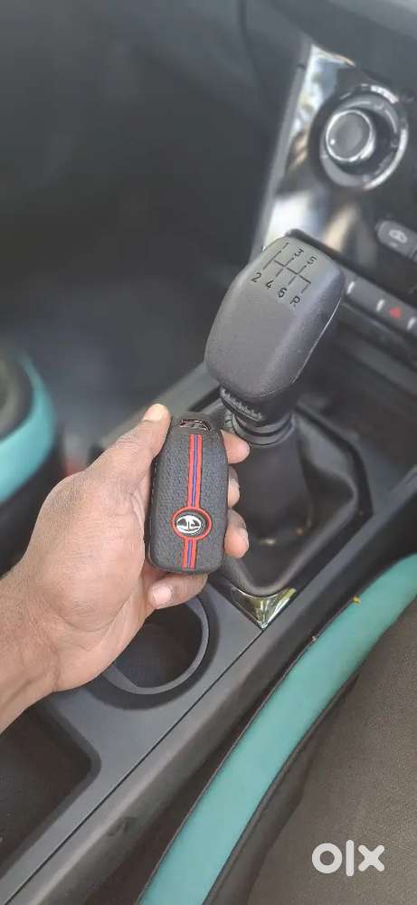 Tata Nexon Smart Plus Cng + Plus Petrol 2025 6 Gerars Mt