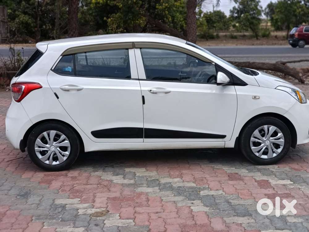 Hyundai Grand I10 2016-2017 Sportz Celebration Edition, 2017, Cng & ..