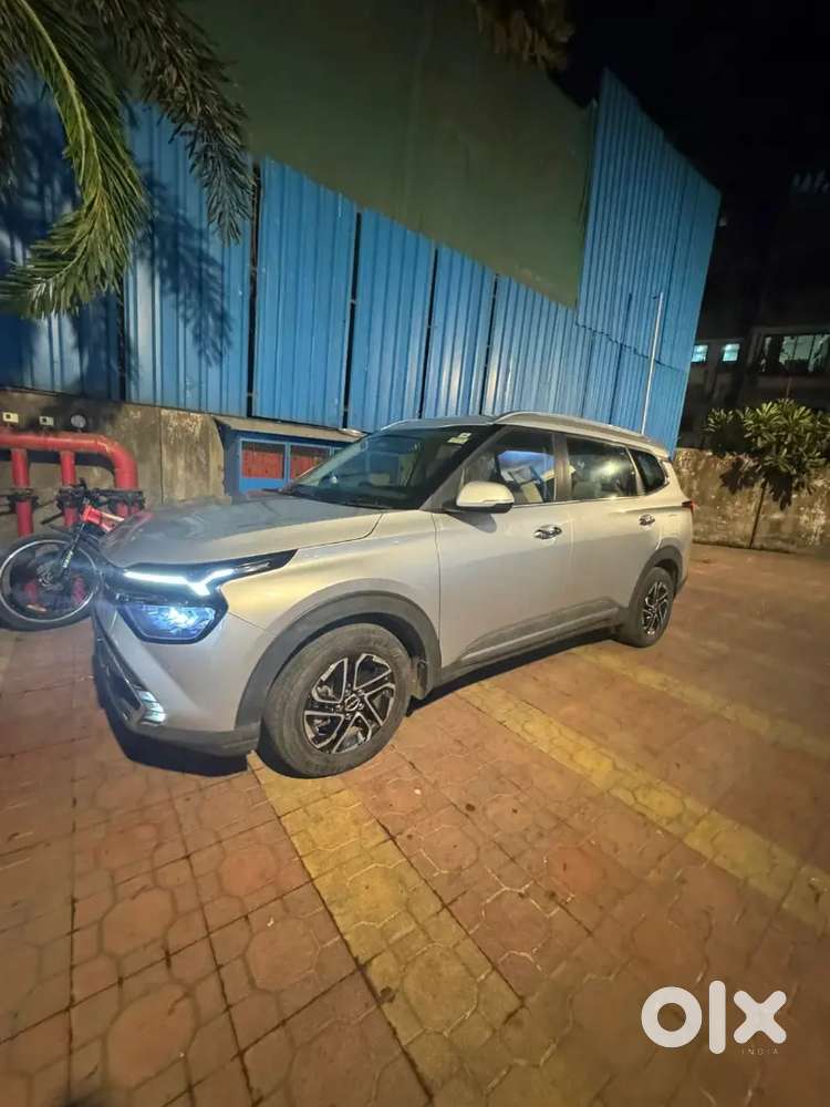 Kia Carens Luxury Variant In Excellent Condition