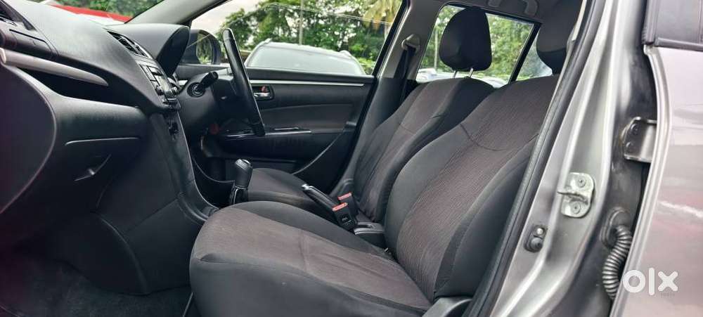 Maruti Suzuki Swift Vxi + Manual, 2017, Petrol