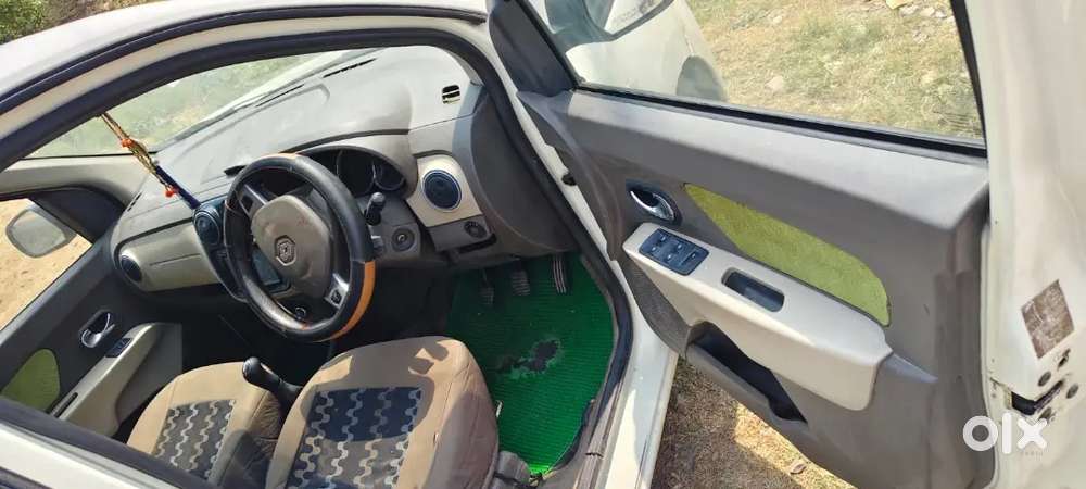 Renault Lodgy 9 Seater Ertiga Ke Look Ka Hai