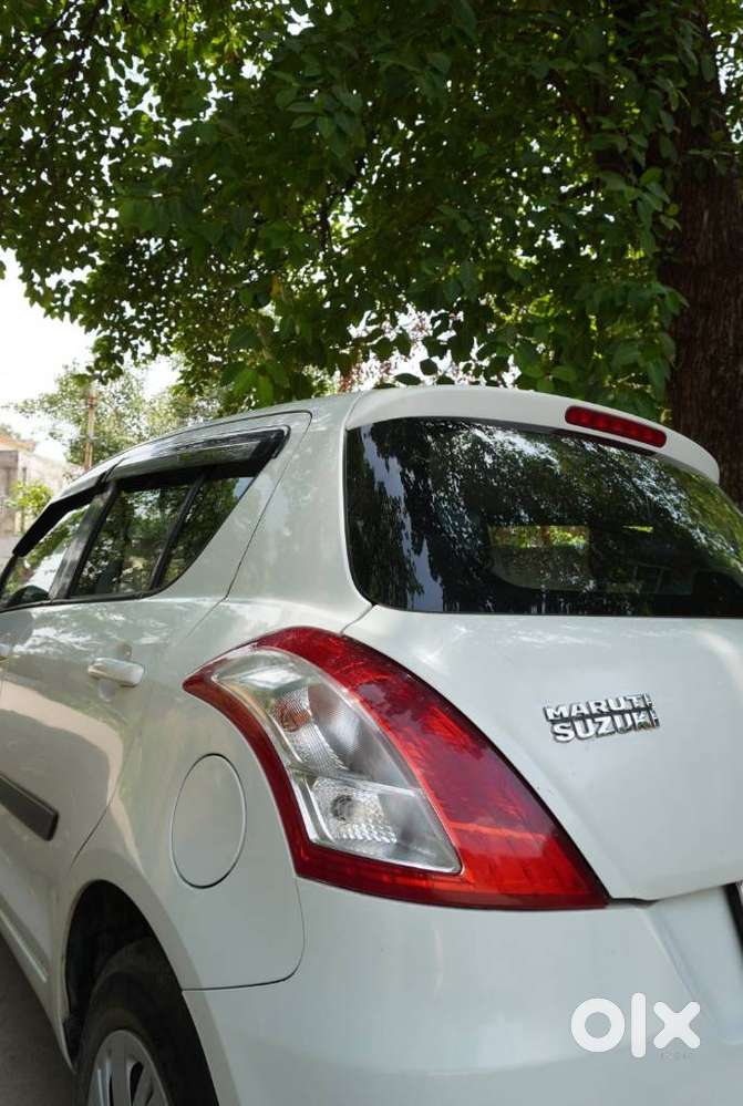 Maruti Suzuki Swift Vxi + Manual, 2016, Petrol
