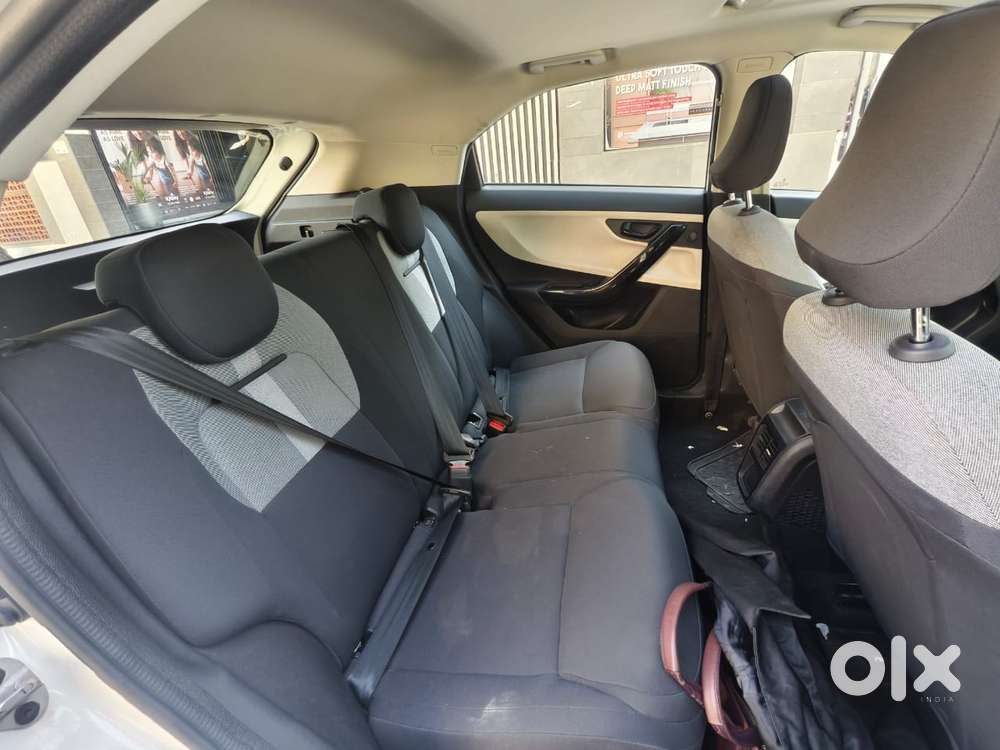 Tata Nexon Pure (s) 1.2 Petrol 6amt, 2024, Petrol