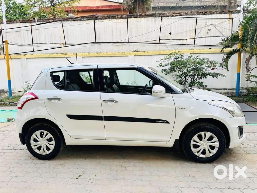 Maruti Suzuki Swift Vxi + Manual, 2016, Petrol
