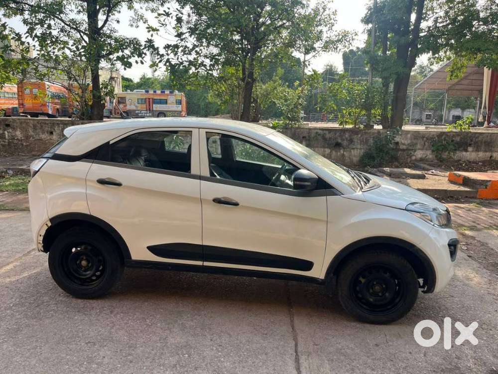 Tata Nexon 1.5 Revotorq Xt, 2018, Diesel