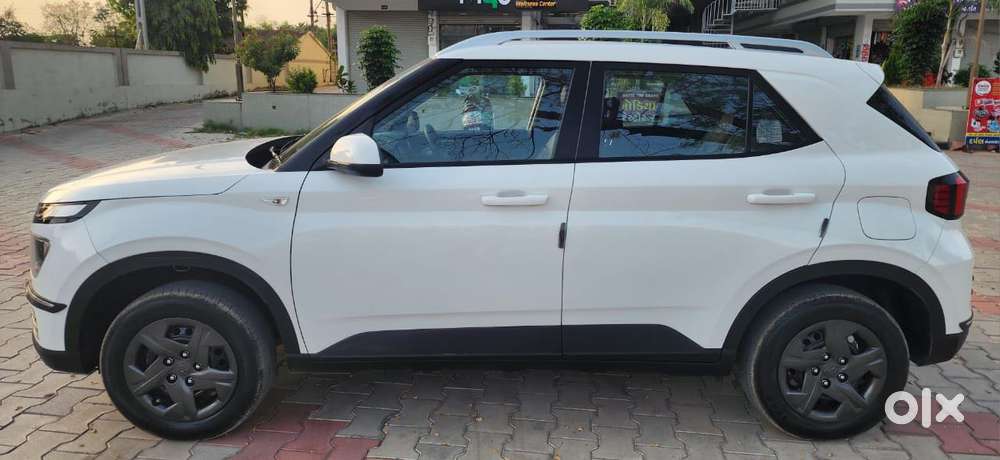 Hyundai Venue S 1.2 Petrol, 2023, Cng & Hybrids