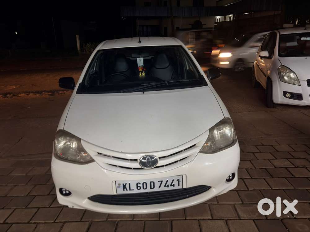 Toyota Etios Liva 2012