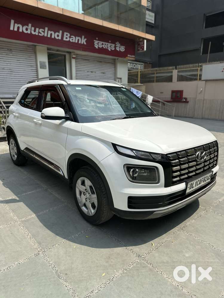 Hyundai Venue 1.2 S (o), 2022, Petrol