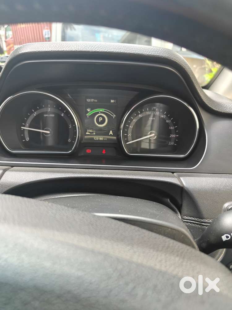 Tata Hexa 2.2 Xta 4x2 7 Str, 2017, Diesel